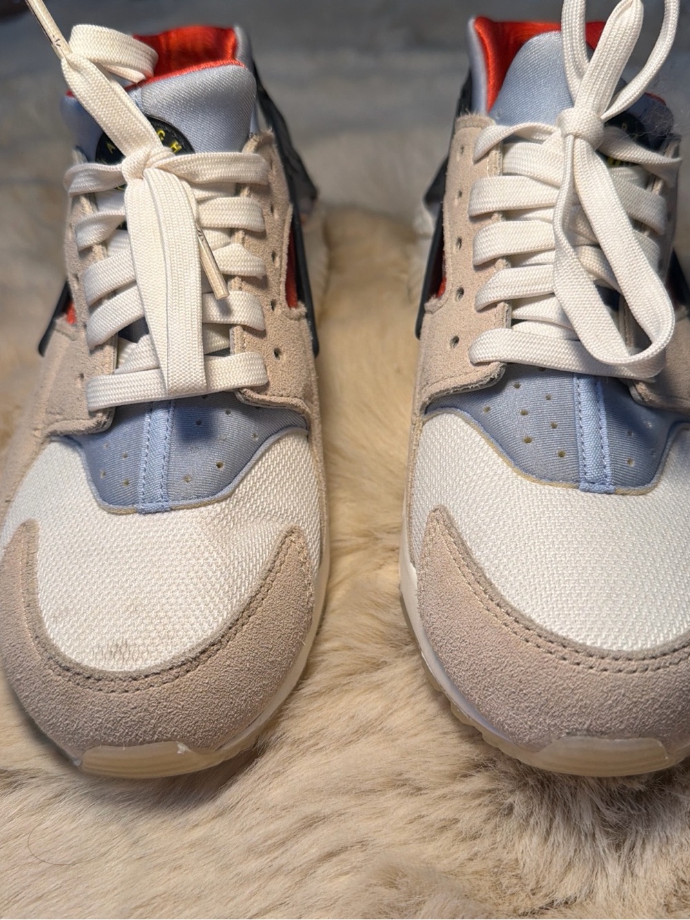 Nike Huaraches - White, Light Blue, Red & Beige